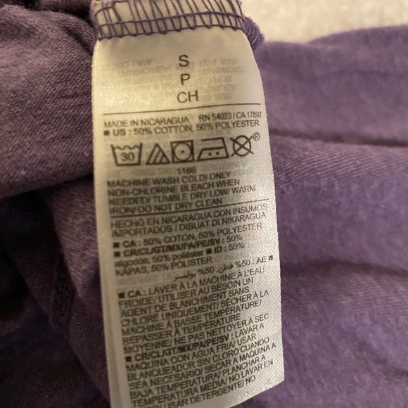 Old Navy women’s Size Small purple Johnny Cash T-shirt - Picture 4 of 5